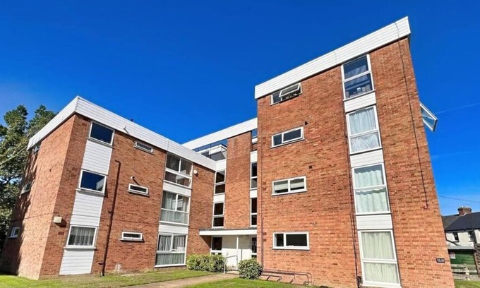 Highlands Apartment | Captivating 1-Bed Apartment in Enfield