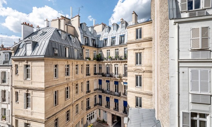 7th Arrondissement Apartment | Capturing the elegance, spirit & uniqueness of Saint-Germain-des-Prés.