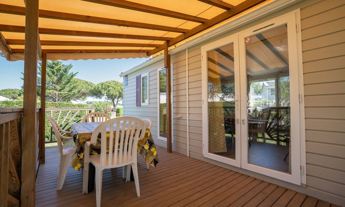 Lattes RV Rental | Caravan "Mobilhome 373" with Private Garden