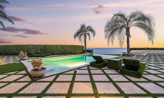 Eastern Malibu House | Carbon Estate