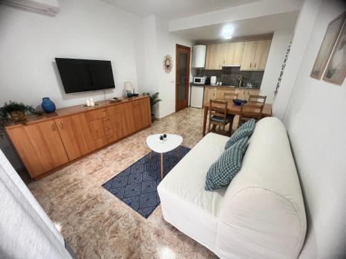 Lloret Town Center Apartment | CARBONELL- Buena zona y cerca de todo