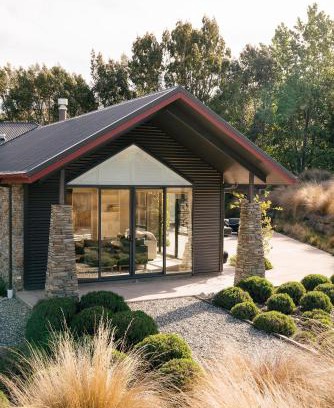Cardrona House | Cardrona Alpine Villa - with hot-tub