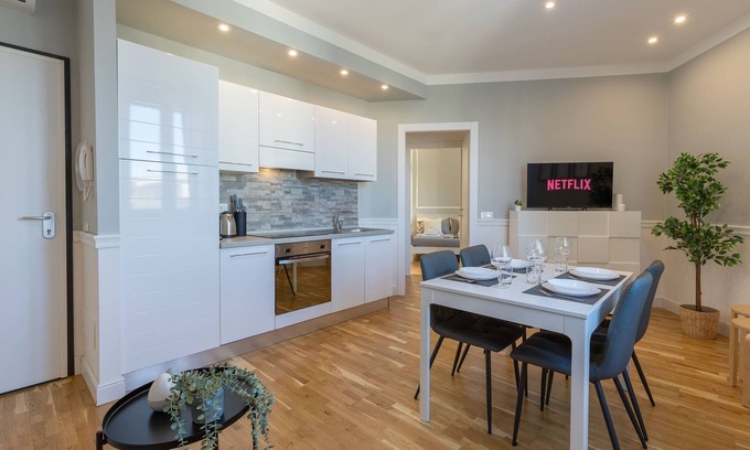 Novoli - San Donato Apartment | Careggi/Rifredi Chic Apartment Tramvia T1-T2