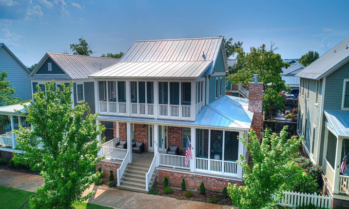 Carlton Landing House | Carlton Landing-The Mont