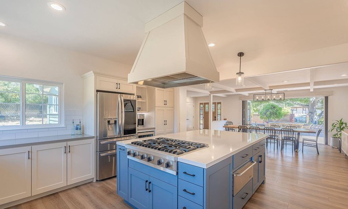 Carmel Valley House | Carmel Valley family escape. nSpace for family activities, inside and outn
