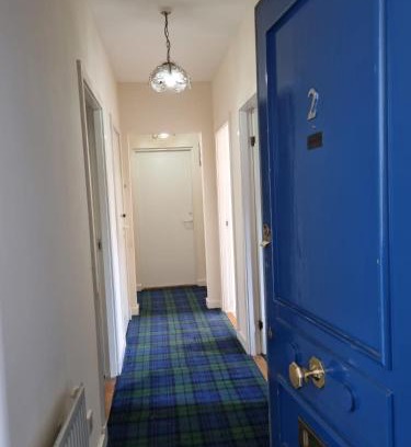 Kelvinbridge Apartment | Carnarvon Street City Centre Apartment