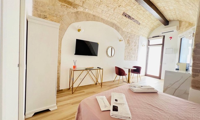 Old Town House | Carola Luxury Room