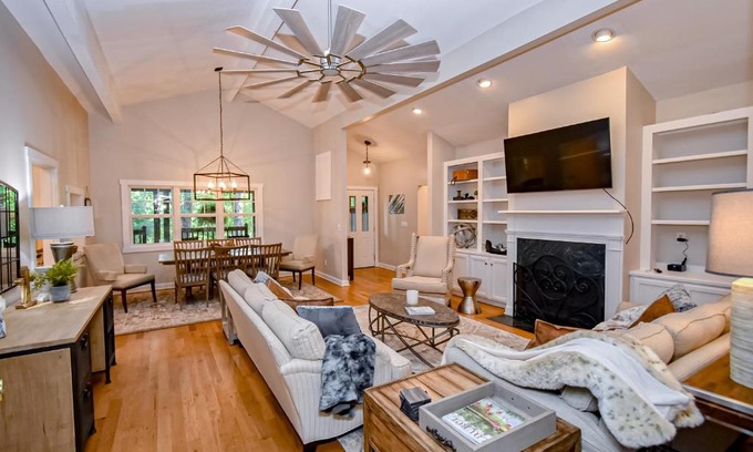 Highlands House | Carolina Mountain Cottage