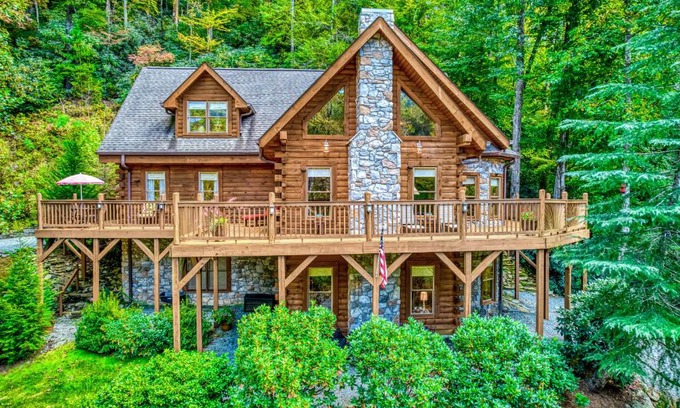 Lake Lure House | Carolina Mountain Retreat
