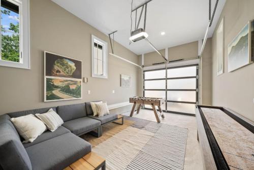 Lenoir House | Carolina Tops