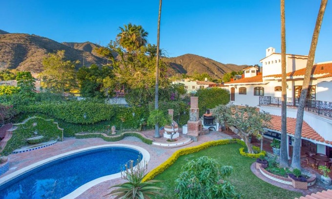 Ajijic Bed & Breakfast | Caroline Bella Bed & Breakfast