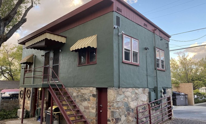 Prescott Apartment | Carriage Apartment short walk to downtown Prescott.