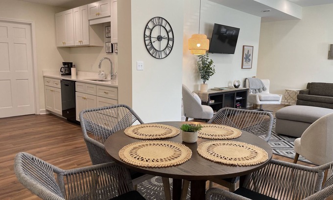 Nashville Apartment | Carriage House on Music Row A
