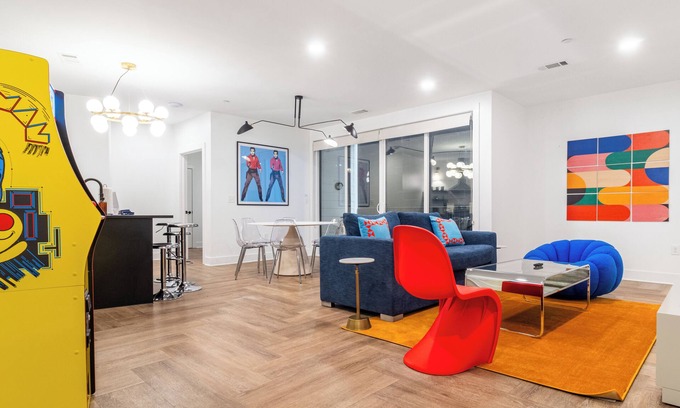 Historic Edgefield Apartment | Carter #206 by AvantStay | Mins to Downtown