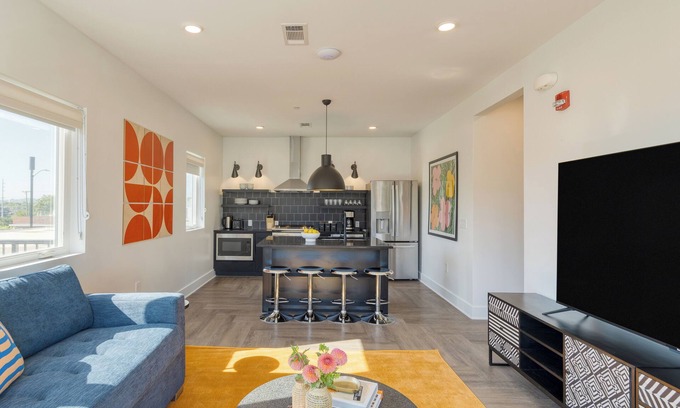 Historic Edgefield Apartment | Carter #405 by AvantStay | 4BR + Balcony