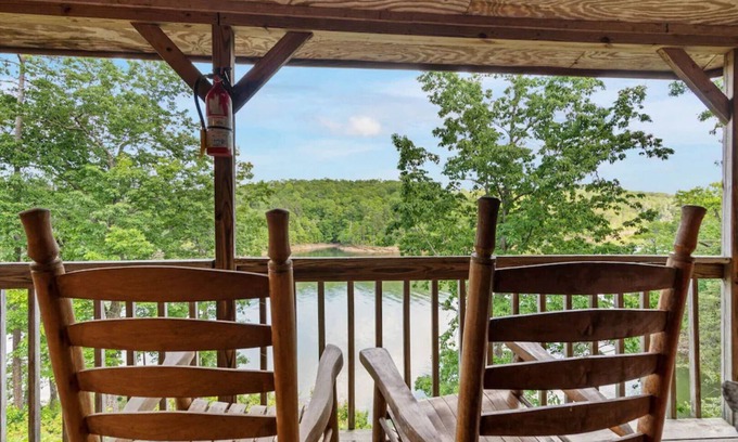 Ellijay Cabin | Carters Lake, Lakeside Cabin #9, includes free boat slip at the Marina