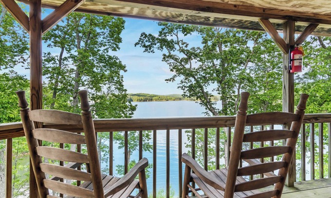 Ellijay Cabin | Carters Lake, Lakeside Cabin #8, includes free boat slip at the Marina