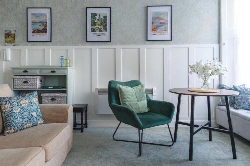 Dunfermline Apartment | Carvetii - Meg's Studio - 1st Floor, Dunfermline City Centre