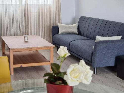 Nazaret Apartment | Casa Abubilla, Tu Refugio con Jardín y Terraza en el Corazón de Lanzarote