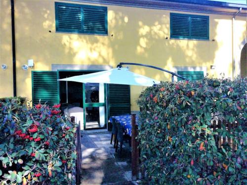 Piombino Apartment | Casa al mare con giardino "Garden House", 2 km spiaggia golfo di Baratti & parco archeologico