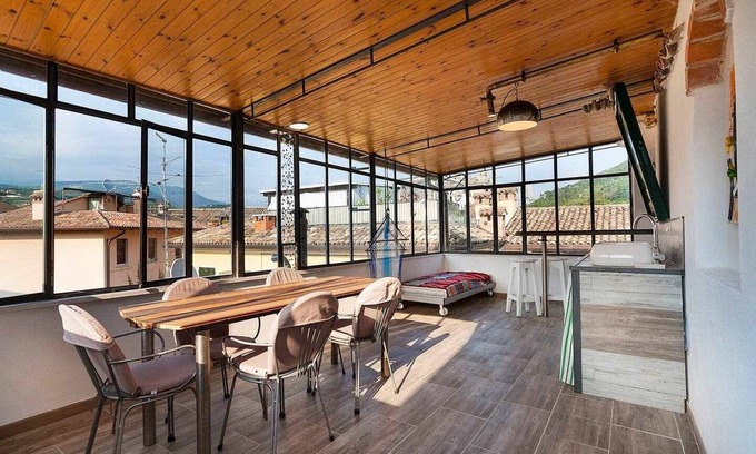 Garda House | Casa Aldina- historic centre, glazed roof veranda