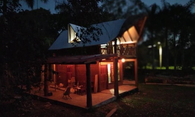 Yucatan Peninsula Ski Chalet | Casa Alegra, Chalet de Madera y Jacuzzi