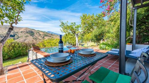 Guaro Apartment | Casa Ami Guaro by Ruralidays