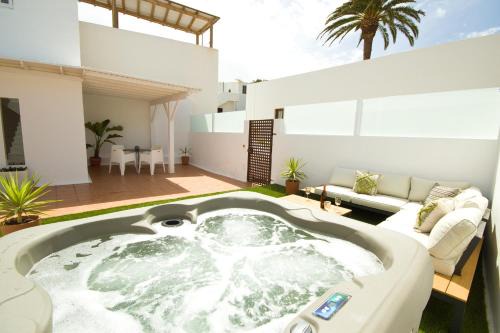 Tabayesco Villa | Casa Artevista