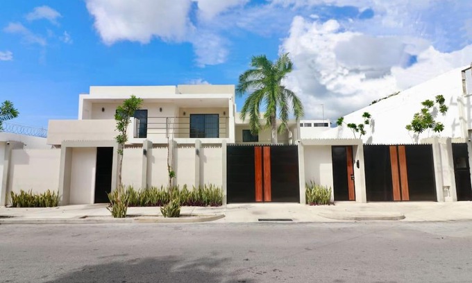Colonia Adolfo Lopez Mateos House | Casa Belcher