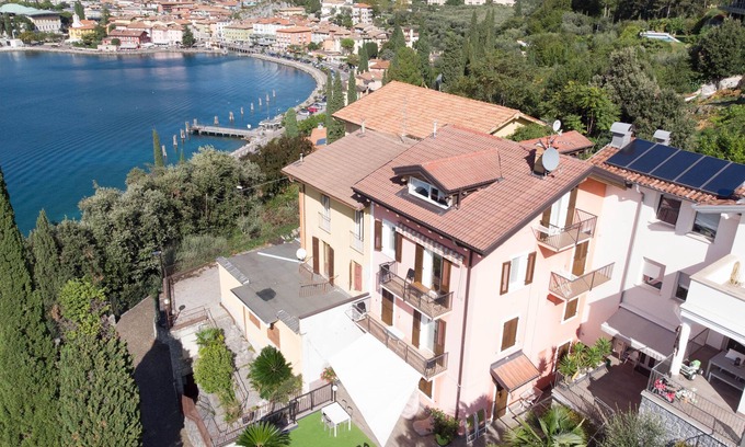Torbole sul Garda House | Casa Bellavista Two-bedroom apartment with lake view
