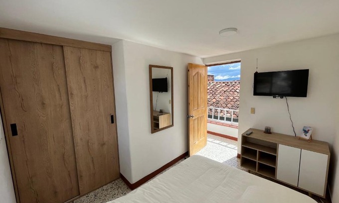 Rionegro House | Casa Blanca Hostal