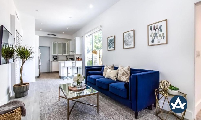 The Roads House | Casa Blanca I Sextant