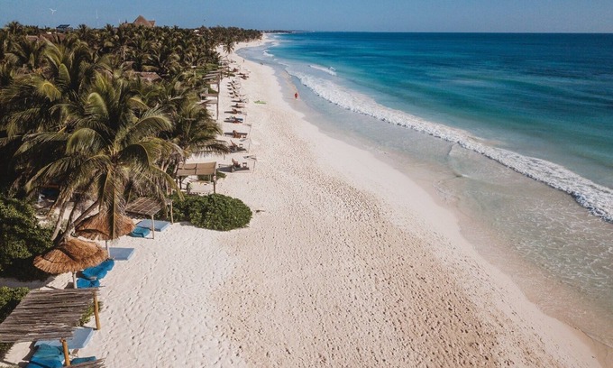 Zona Hotelera House | Casa Bonita ~ Mahayana, Eclectic Treehouse in the Heart of Tulum Beach