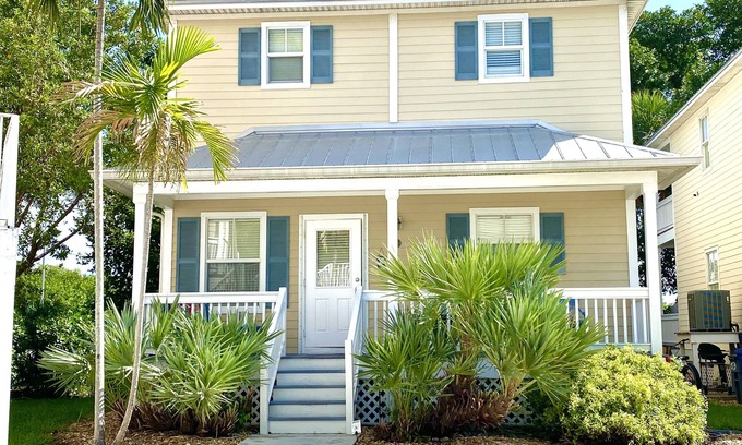 Key West House | Casa Calypso- Beautiful Tropical 3 KING Beds, 3 baths - 2 miles to beach