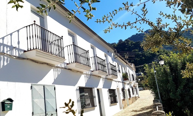 Benamahoma Cottage | Casa Cañada 2, ideal for couples and small families.
