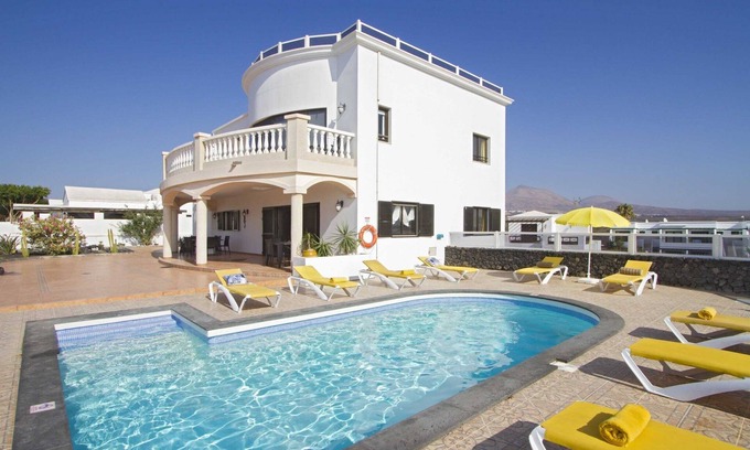 Los Pocillos Villa | Casa Caracol - 6 Bedroom villa - Pool table - Great for families