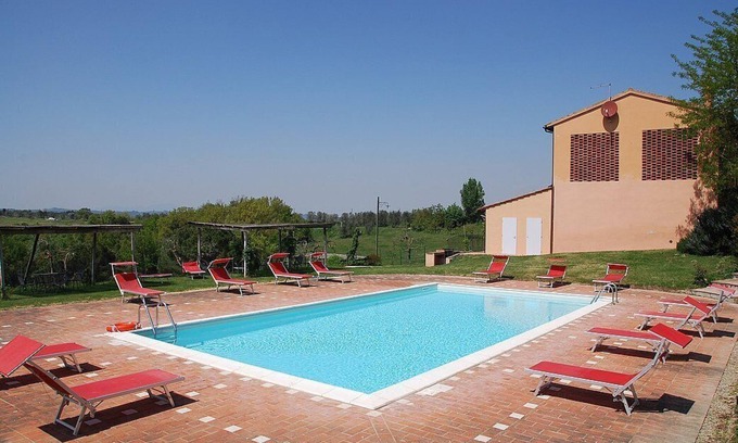 Castelfiorentino House | Casa Cassiodoro D: A welcoming two-story ancient tuscan country house surrounded by vineyards and olive groves, with Free WI-FI.