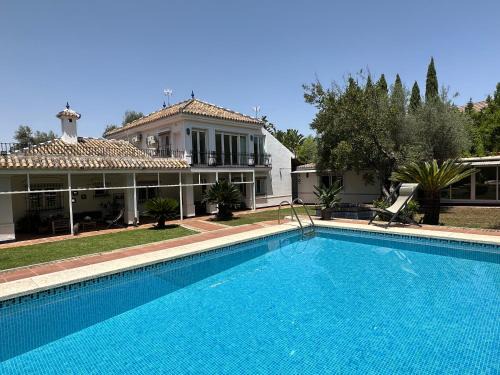 Mairena del Aljarafe Villa | Casa Ciaurriz