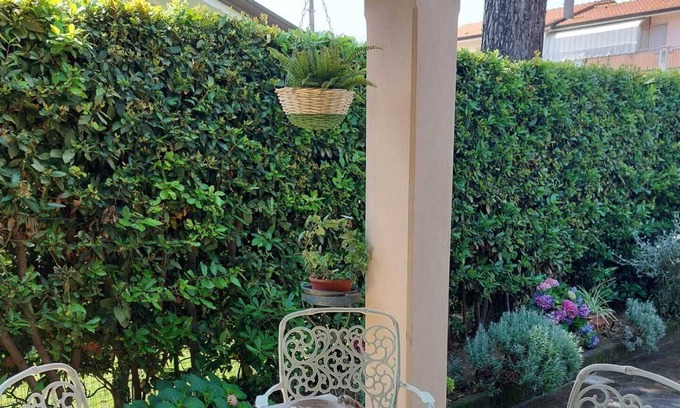 Torre del Lago Puccini House | Casa con Giardino e Parcheggio Interno Privato