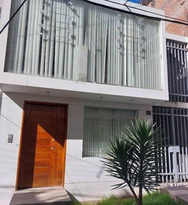 Ayacucho House | Casa completa, 5 dormitorios y jardín