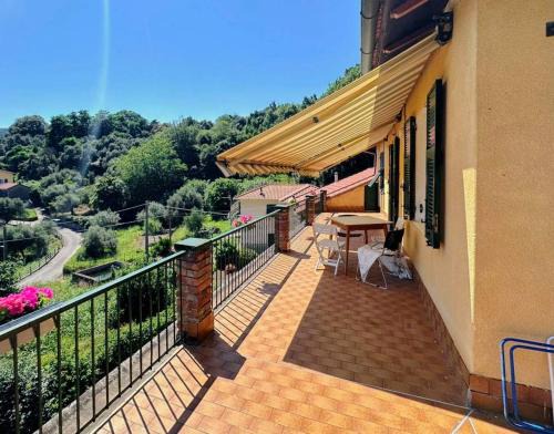 Varazze Apartment | Casa con terrazza nel verde