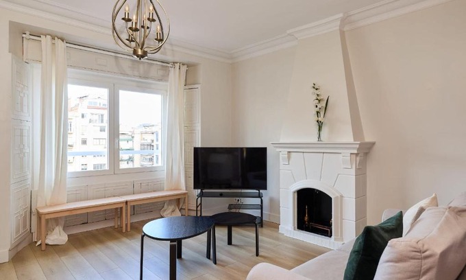 L'Antiga Esquerra de l'Eixample Apartment | Casa Cosi - Casanova 6