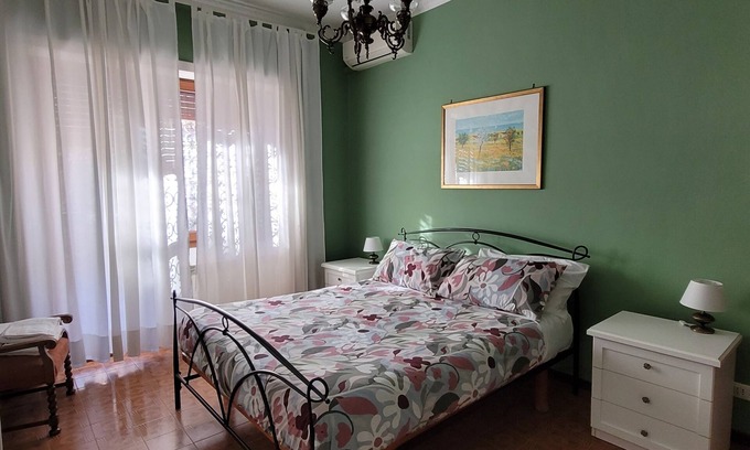 Gianicolo Apartment | Casa Costanza: Cozy and practical apartment with garden