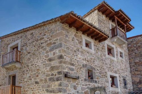 Piedralaves House | Casa Cuesta del Reloj