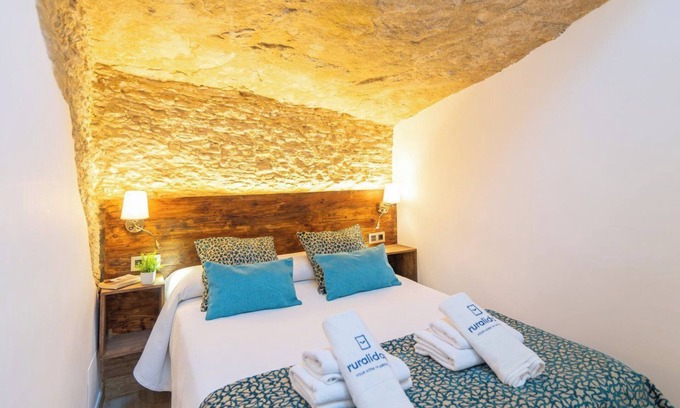 Setenil de las Bodegas Villa | Casa Cueva El Puente Setenil de las Bodegas by Ruralidays