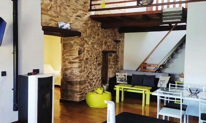 Monforte de Lemos House | Casa das Pozas