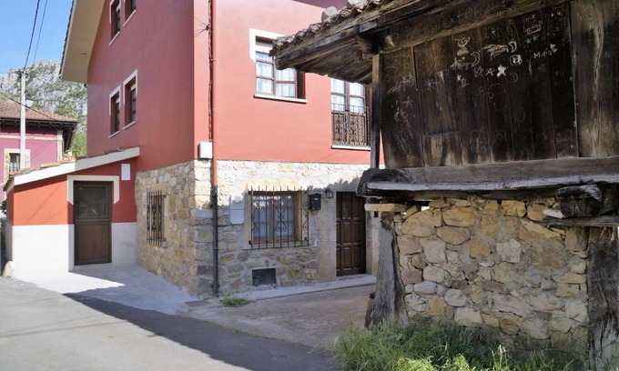 Cabrales House | Casa de Aldea El Sol