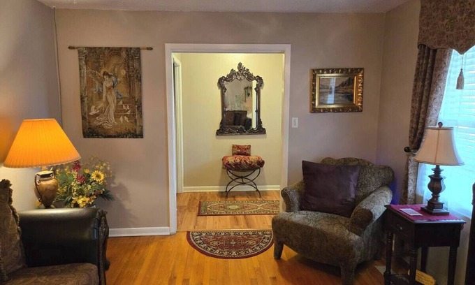Westover House | Casa de Castillo