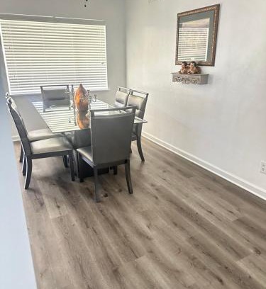 Visalia House | Casa de descanso