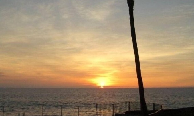 Kailua-Kona Condo | Casa De Emdeko Oceanfront Condo with Private Beach on Water , AC,
